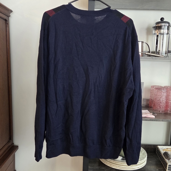 Turnbury 100% Merino Wool Navy and Red Plaid Sweater Warm Lightweight XL - Picture 2 of 6